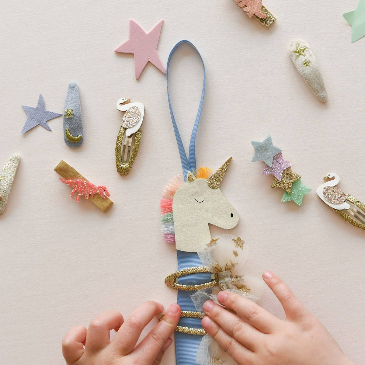 Suport pentru agrafe Rockahula Rainbow Unicorn